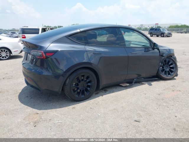 2024 TESLA MODEL Y 7SAYGAEE8RF030910 Photo 3