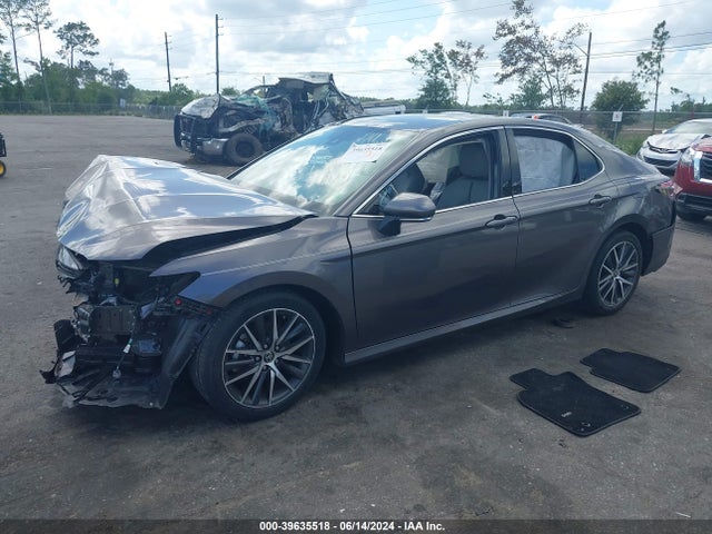 Toyota CAMRY XLE 2022 4T1F11AK6NU003610 Image 2