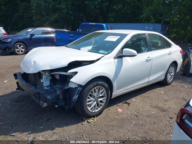 Toyota CAMRY LE 2017 4T1BF1FK4HU624034 Image 2