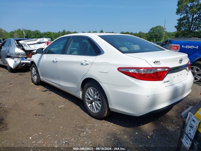 Toyota CAMRY LE 2017 4T1BF1FK4HU624034 Image 3