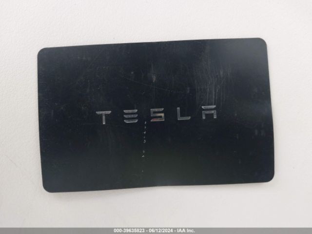 7SAYGDED1RF033785 Tesla Model Y Rwd