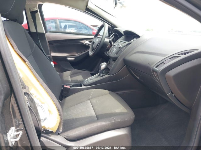 Ford FOCUS SE 2016 1FADP3K22GL329147 Image 5
