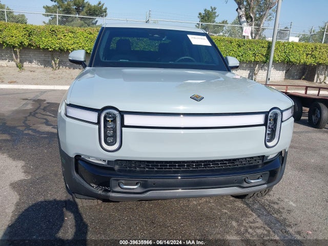 Rivian R1t Adventure Quad Motor Large Pack 2024 7FCTGAAA0RN033807 Image 12