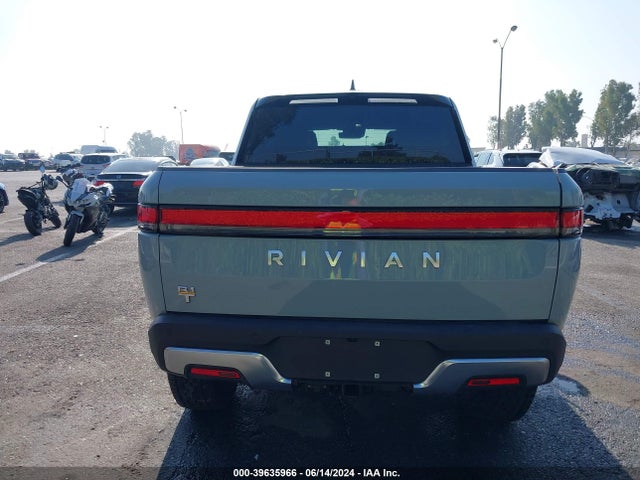 Rivian R1t Adventure Quad Motor Large Pack 2024 7FCTGAAA0RN033807 Image 16