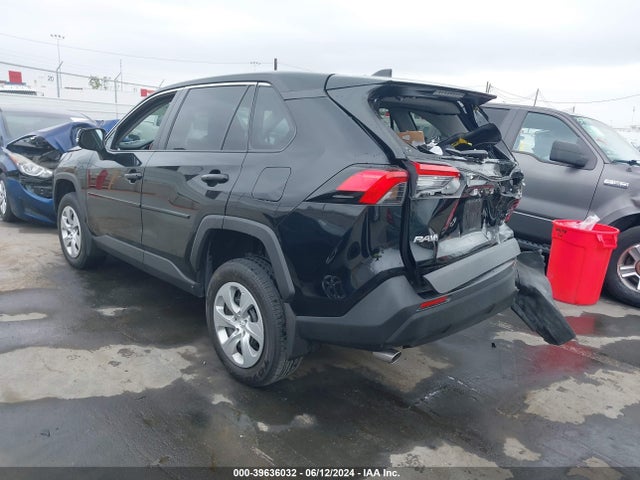 Toyota RAV4 LE 2022 2T3K1RFV8NC189921 Image 3