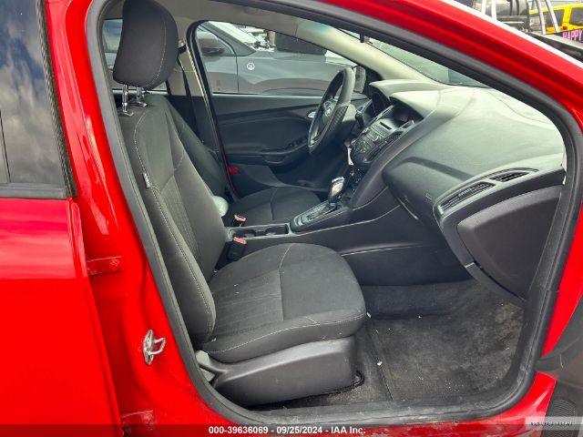 1FADP3K25GL256114 Ford FOCUS SE
