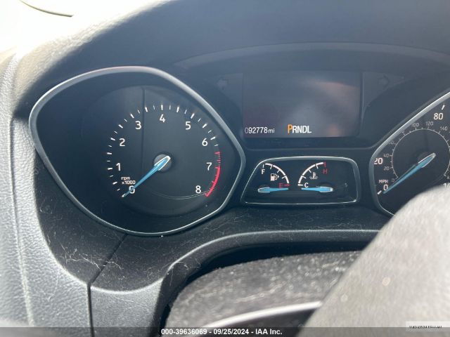 1FADP3K25GL256114 Ford FOCUS SE