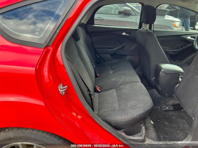 1FADP3K25GL256114 Ford FOCUS SE