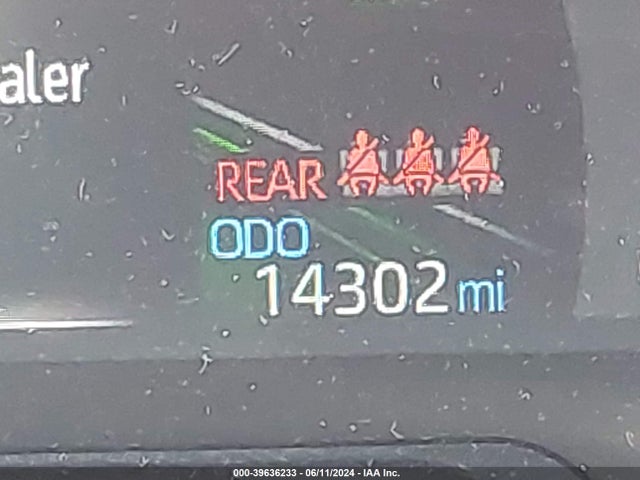 Toyota Rav4 Xle Premium 2023 JTMC1RFV3PD102350 Image 16