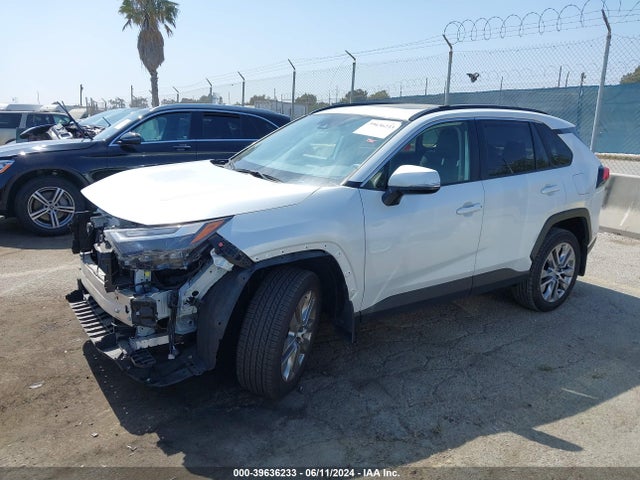 Toyota Rav4 Xle Premium 2023 JTMC1RFV3PD102350 Image 2