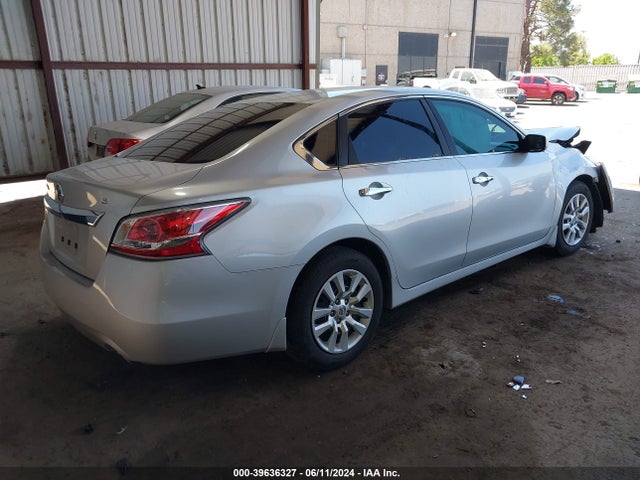 Nissan Altima 2.5 S 2015 1N4AL3APXFC291936 Image 4