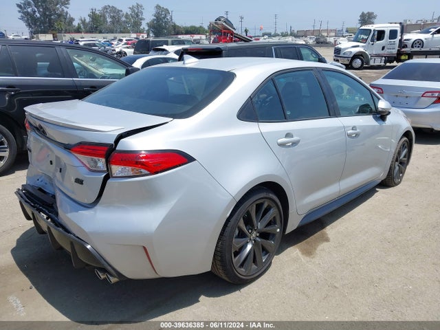 Toyota COROLLA SE 2024 5YFP4MCE3RP180658 Image 4
