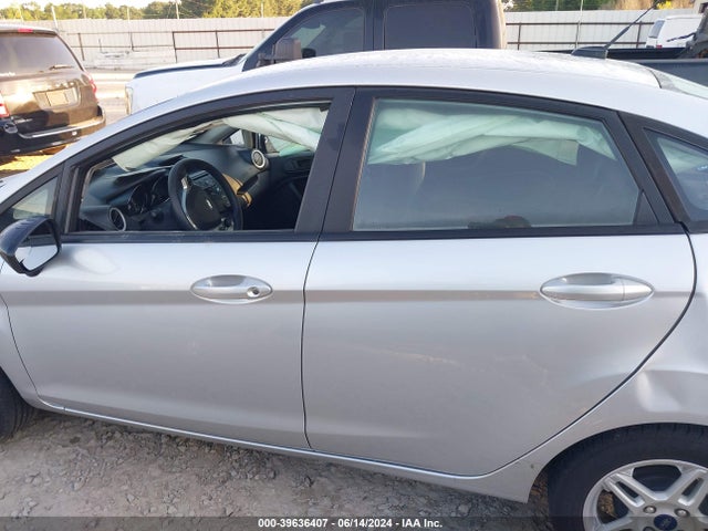 Ford FIESTA SE 2018 3FADP4BJ5JM108452 Image 14