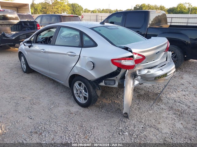 Ford FIESTA SE 2018 3FADP4BJ5JM108452 Image 3