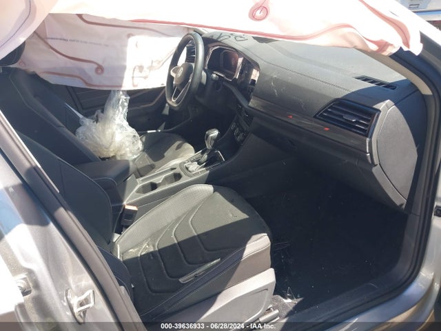 3VWGM7BU8NM032613 Volkswagen Jetta 1.5t Sel