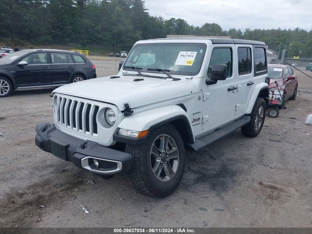 1C4HJXEG3JW321740 Jeep Wrangler Unlimited Sahara 4x4