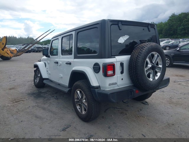 1C4HJXEG3JW321740 Jeep Wrangler Unlimited Sahara 4x4
