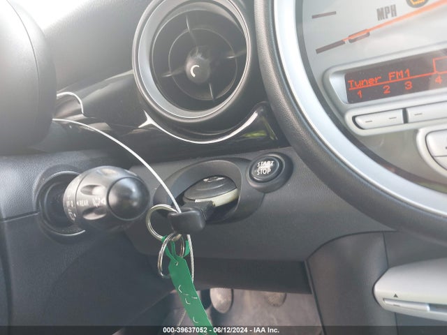 2009 MINI COOPER WMWMF33579TU75243 Photo 10