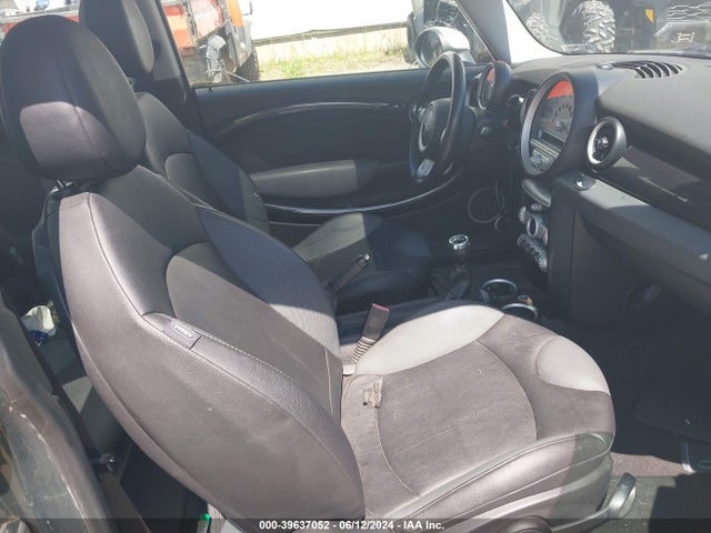 2009 MINI COOPER WMWMF33579TU75243 Photo 4