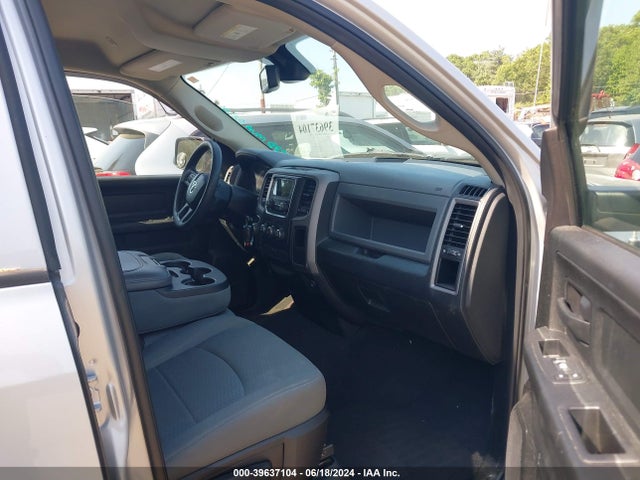 1C6RR7FG3HS593497 RAM 1500 Tradesman Quad Cab 4x4 6'4 Box