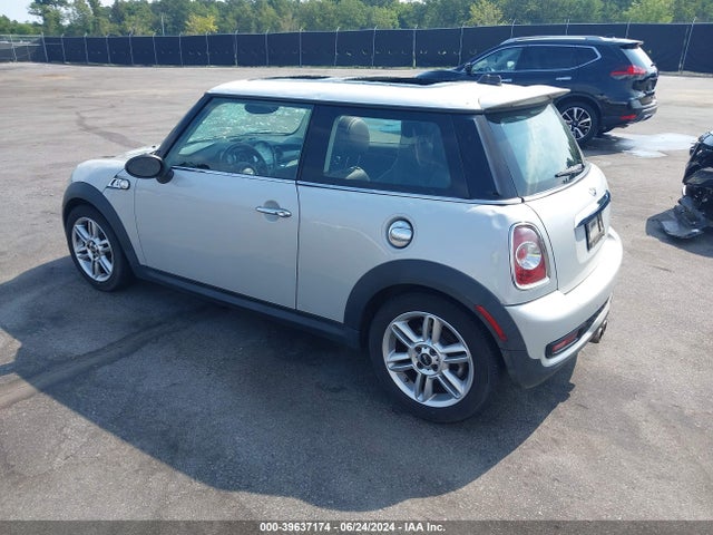 2012 MINI COOPER S WMWSV3C53CTY16476 Photo 2