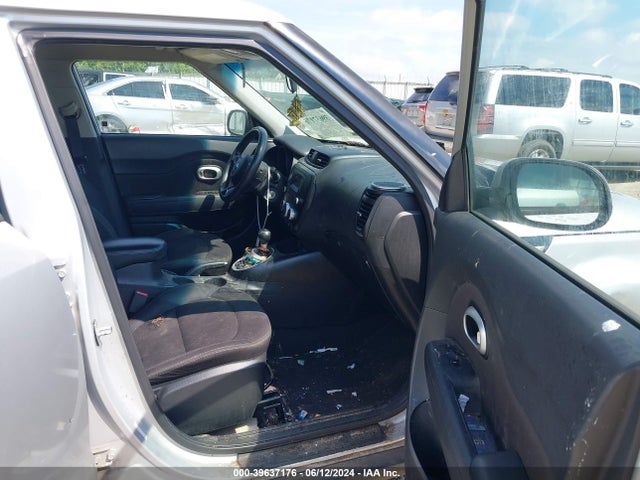 KIA Soul 2016 KNDJN2A21G7843286 Image 5
