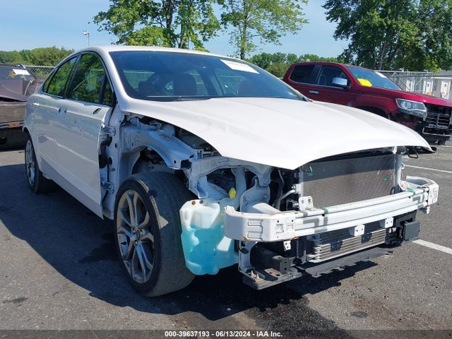 Ford Fusion Hybrid Titanium 2019 3FA6P0RU1KR158500 Image 1
