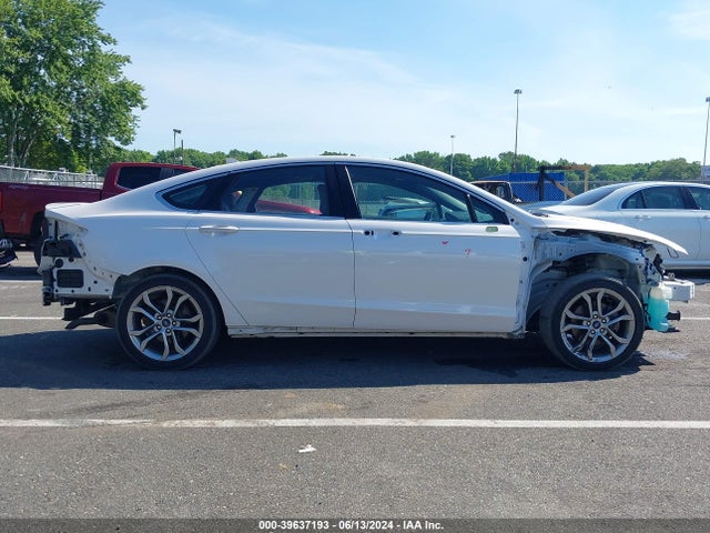 Ford Fusion Hybrid Titanium 2019 3FA6P0RU1KR158500 Image 13