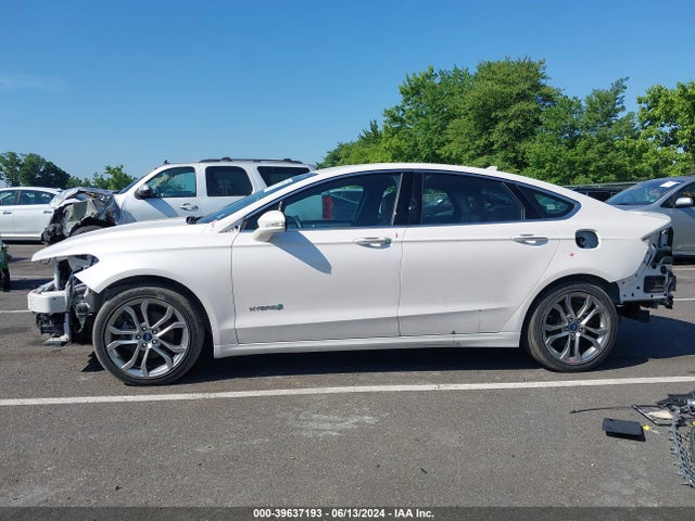 Ford Fusion Hybrid Titanium 2019 3FA6P0RU1KR158500 Image 14