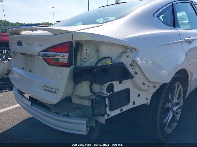 Ford Fusion Hybrid Titanium 2019 3FA6P0RU1KR158500 Image 18