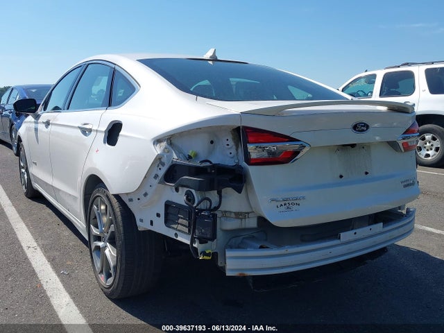 Ford Fusion Hybrid Titanium 2019 3FA6P0RU1KR158500 Image 3