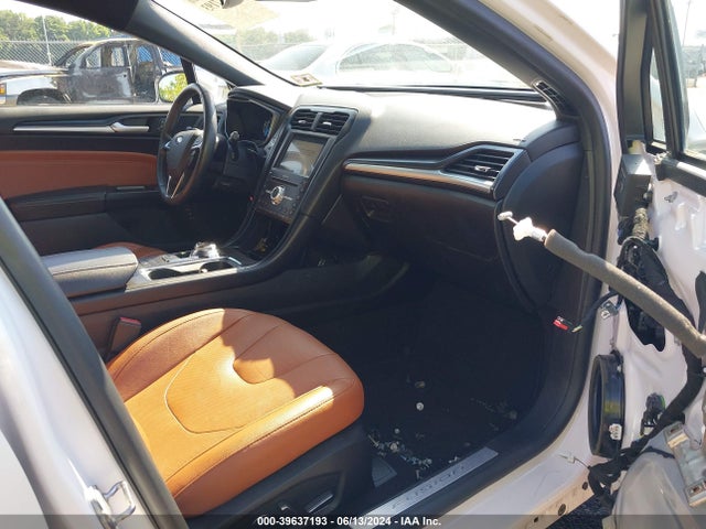 Ford Fusion Hybrid Titanium 2019 3FA6P0RU1KR158500 Image 5