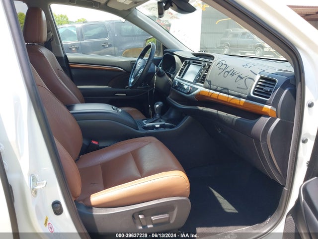 Toyota Highlander Limited Platinum 2019 5TDDZRFH5KS731824 Image 5
