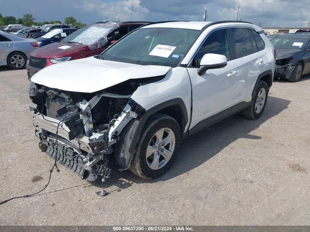 Toyota Rav4 Xle 2020 2T3P1RFV7LC118132 Image 2