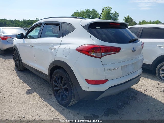 Hyundai Tucson Night 2017 KM8J3CA21HU518955 Image 3
