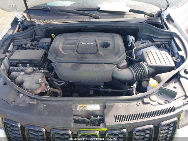 1C4RJFAG1JC503877 Jeep Grand Cherokee Upland 4x4