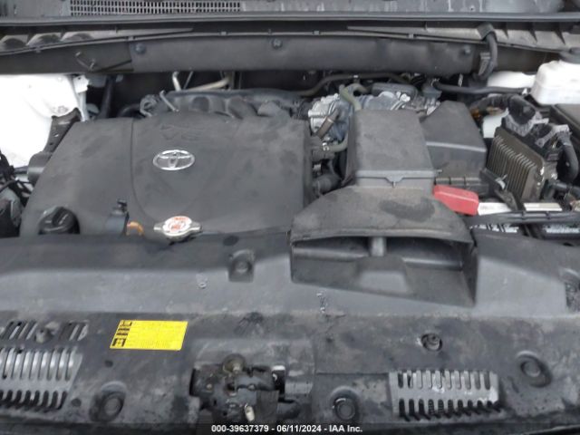 5TDKZRFH0KS563906 Toyota Highlander Xle