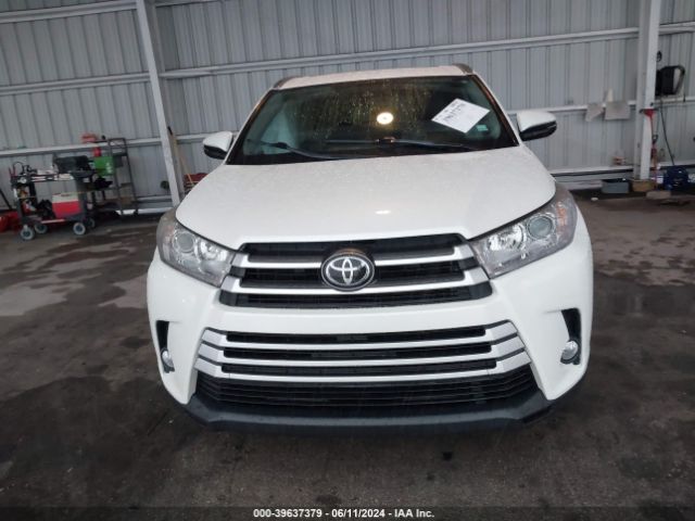 5TDKZRFH0KS563906 Toyota Highlander Xle