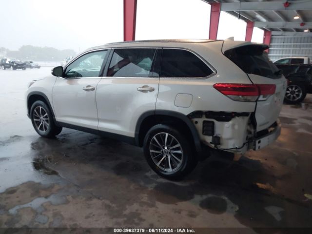 5TDKZRFH0KS563906 Toyota Highlander Xle