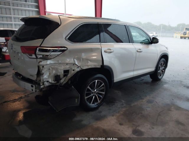 5TDKZRFH0KS563906 Toyota Highlander Xle