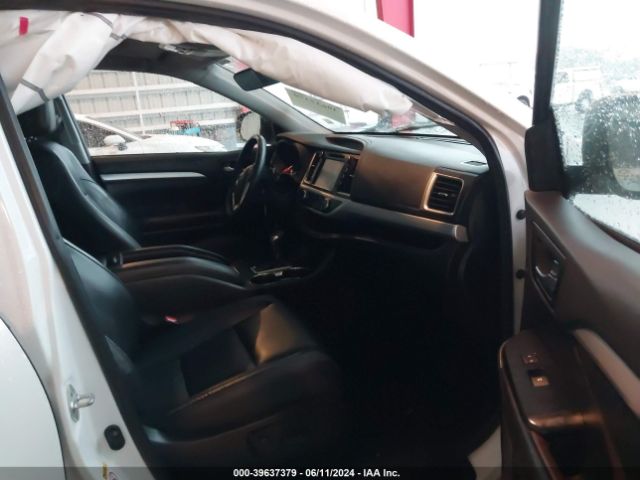 5TDKZRFH0KS563906 Toyota Highlander Xle