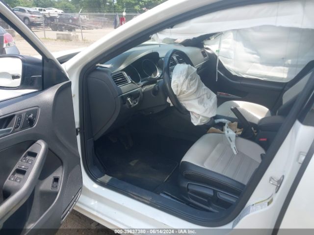 3VWB17AJ9FM406349 Volkswagen Jetta 1.8t Sport