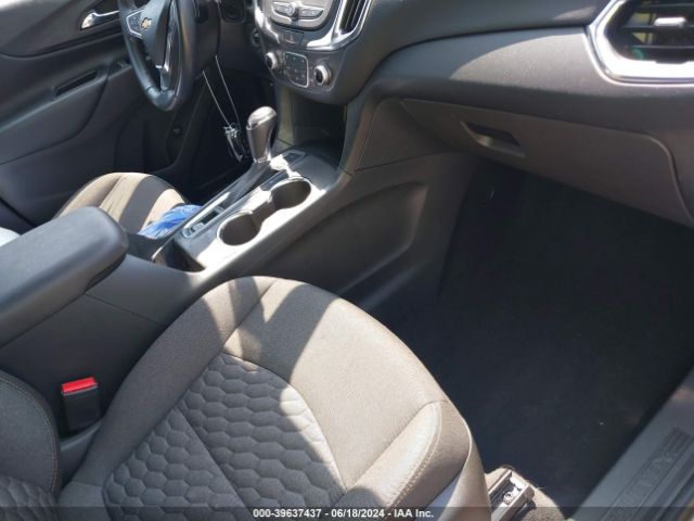 3GNAXUEV4KS656135 Chevrolet EQUINOX LT