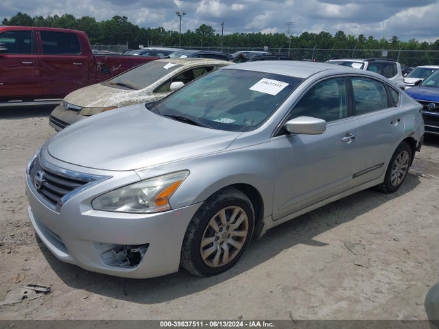 Nissan Altima 2.5 S 2015 1N4AL3AP1FN869832 Image 2