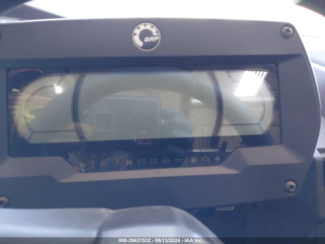 2022 CAN-AM MAVERICK X3 3JBVWAV40NE000183 Photo 6