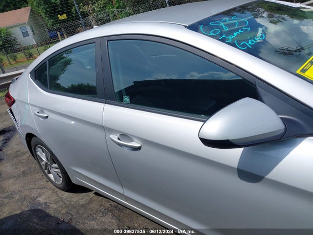 Hyundai ELANTRA SEL 2019 KMHD84LF2KU845375 Image 13