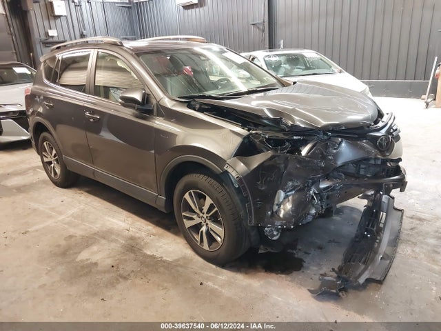 Toyota Rav4 Xle 2018 JTMRFREV5JJ720355 main image