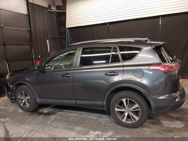 Toyota Rav4 Xle 2018 JTMRFREV5JJ720355 Image 14