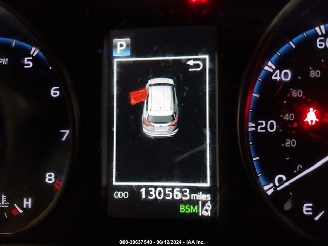 Toyota Rav4 Xle 2018 JTMRFREV5JJ720355 Image 15