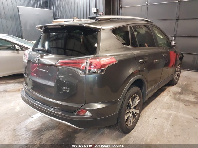 Toyota Rav4 Xle 2018 JTMRFREV5JJ720355 Image 4